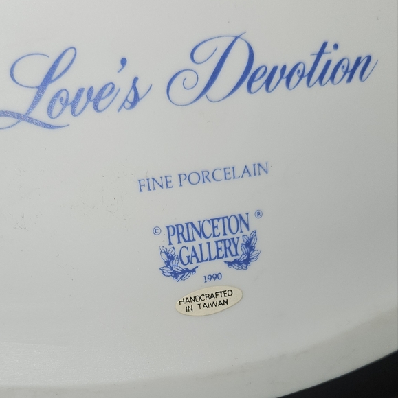 Princeton Gallery 1990 Love's Devotion Unicorn Collection Porcelain Statue - Picture 9 of 9
